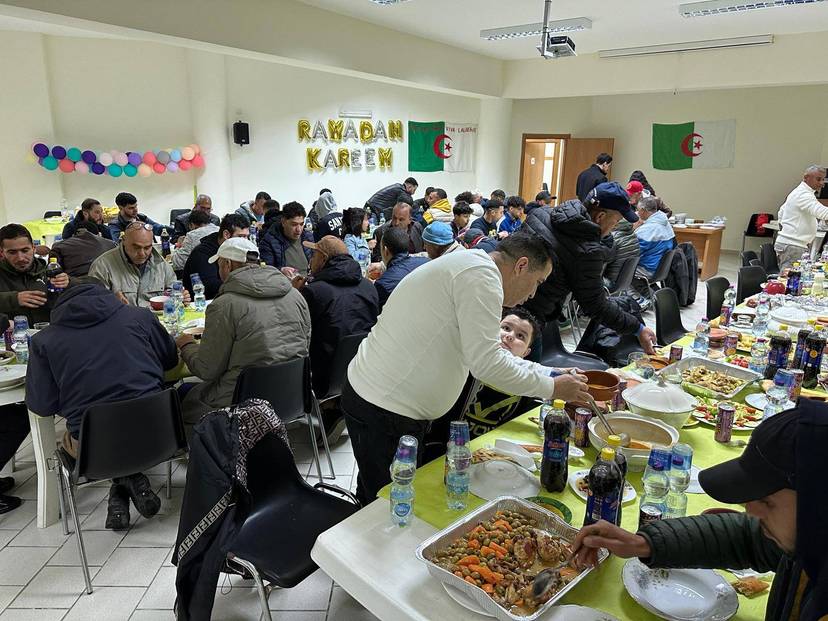 Organising Ramadan Iftar tables to bring together the Algerian community in southern Italy